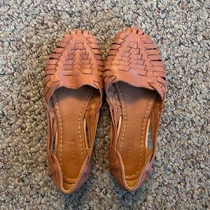 Stori Footwear- The Vintage Huarache Mexican Sandal Size 6